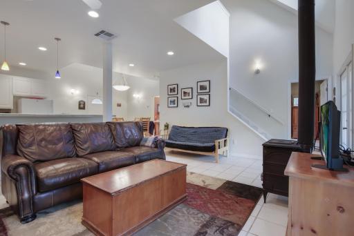 RR 9740 Guadalupe River Rock Retreat - Housity