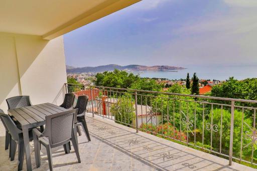 VIVANA HOUSE - Housity