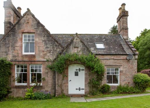 Drumlanrig Mains Cottage - Housity