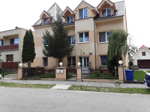 Villa Jakubov - Housity