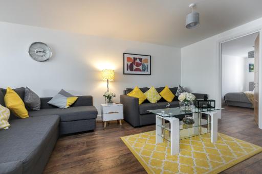 KVM - City Apartments - Contractors - Town Centre by KVM Stays - Housity