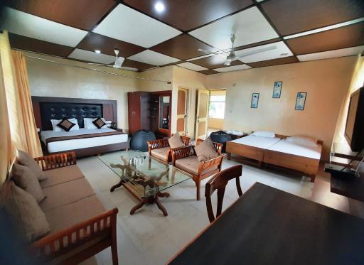 Pops Resort - Housity