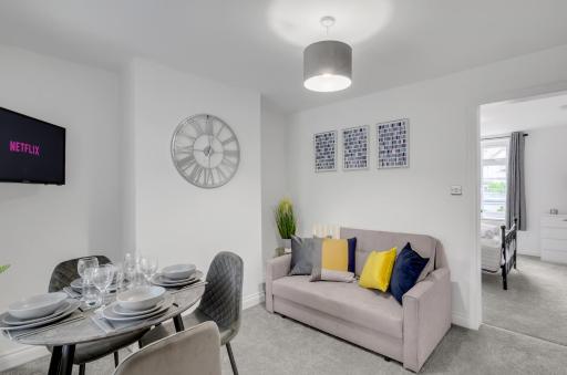 Modern 1bed apartment with parking - Housity