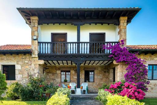 ¡Nuevo! Espectacular casona a 50 metros de la Colegiata - Housity