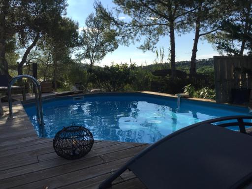 Villa en bordure de colline*piscine*clim*netflix - Housity