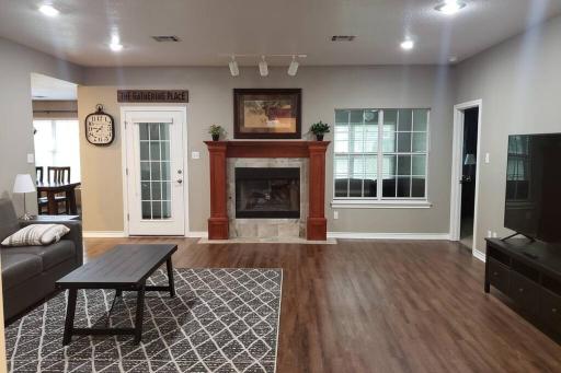 Beautiful 3 bedroom 2 Bathroom Home in Temple Medical District - Housity