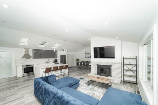 Modern home with a private Heated pool and jacuzzi - Housity