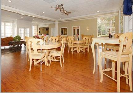 Greenville Inn & Suites - Housity