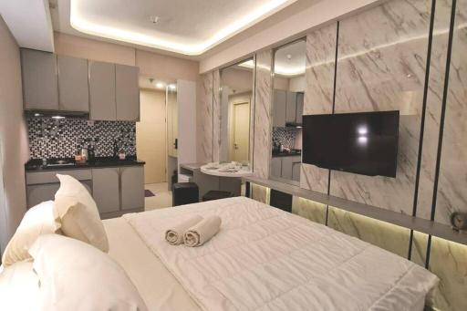 Cosmy Benson Apartment at Supermall Pakuwon - Housity