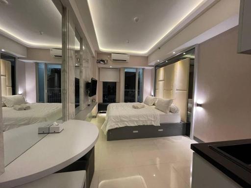 Cosmy Benson Apartment at Supermall Pakuwon - Housity