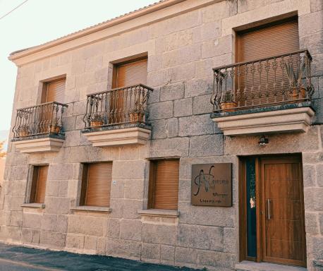 Albergue Hostel Nuestra Señora del Camino - Housity