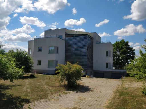 Laheveere Villa - Housity