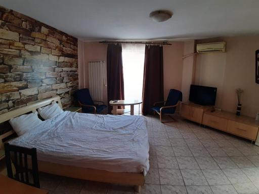 Old Town New Spacious Apartment - Housity