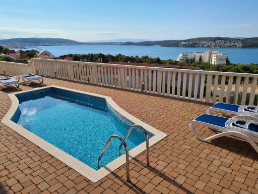 Villa Luciana - Housity