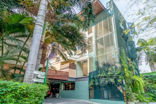 The Palm Hotel - Housity