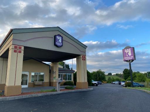 Knights Inn & Suites Dublin - Housity