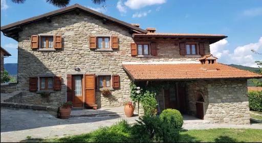 La Sala Vecchia - Lovely Tuscan Holiday house Badia Prataglia, Casentino Valley - Housity