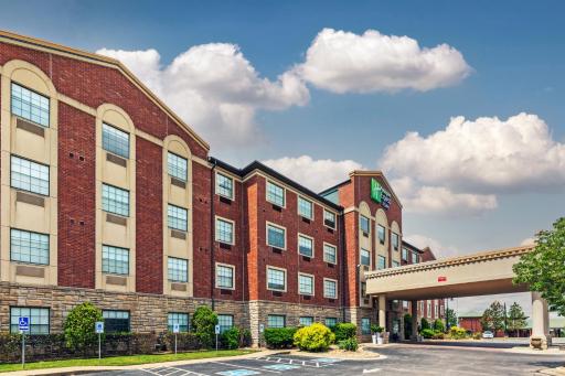Holiday Inn Express & Suites Tulsa S Broken Arrow Hwy 51 by IHG - Housity
