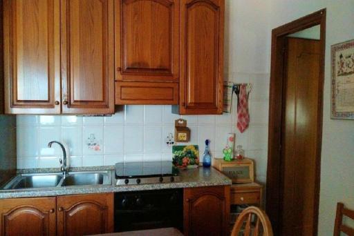 Comfortable house with city views and enclosed garden - Housity