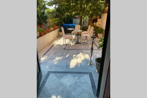 Exceptional 180m2 newly decorated private apartmen - Housity