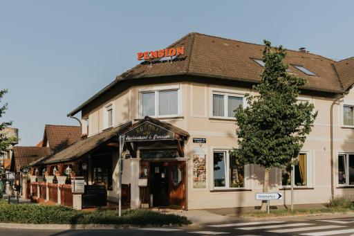 Korona Pension and Restaurant - Housity