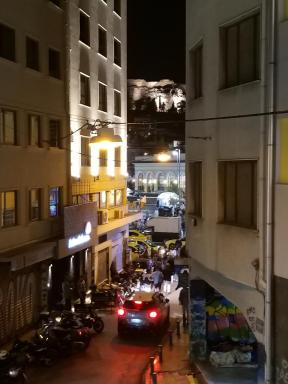 Amazing Apartments @ Monastiraki Subway Station - Housity
