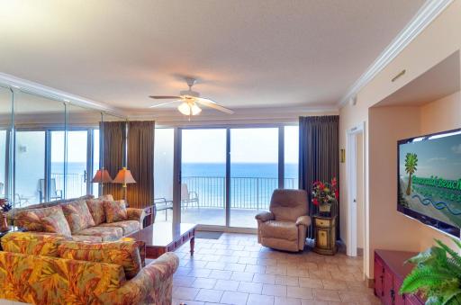 Boardwalk 2111 'Seaside Memories' - Housity