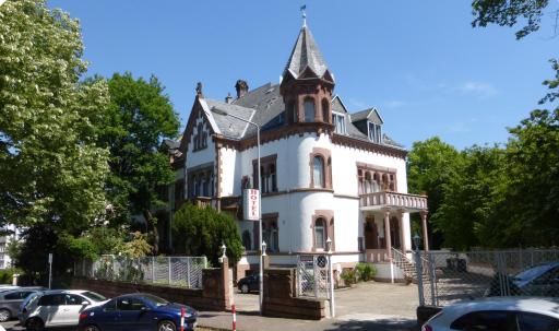 Hotel am Berg - Housity