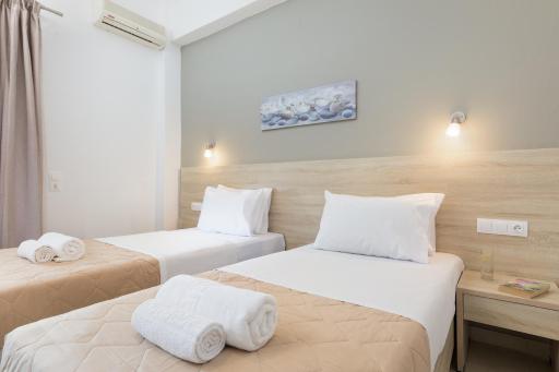 Lefkimi Hotel - Housity