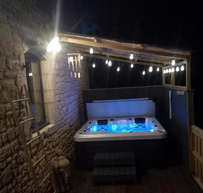 Gîte La Grange de La Trigalle avec spa professionnel privatif - Housity