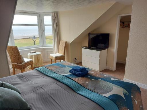 Girvan Guest House - Housity