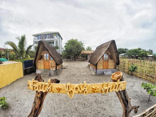 Faith Bay Huts - Housity