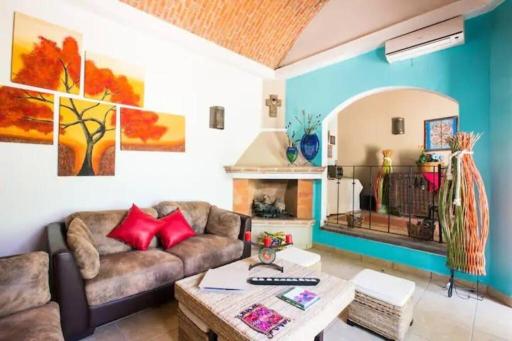 Linda casa Colorín - Housity