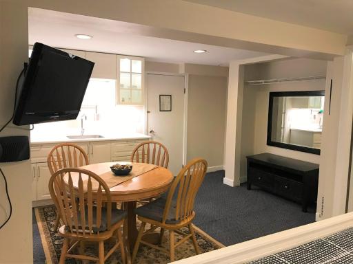 Cambie Lodge - Housity