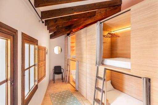 El Josemari Youth Hostel - Albergue Juvenil - Housity