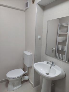Hotel Breaza - Housity