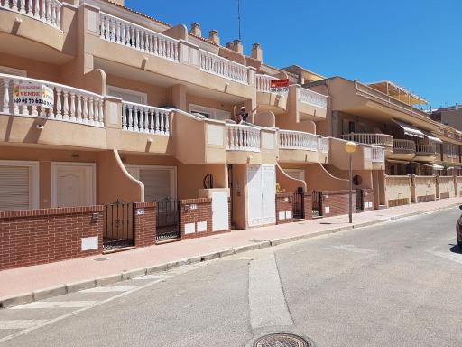 Townhouse Guardamar - Housity