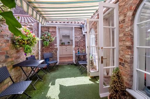 Cavalier Cottage - Housity