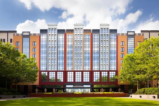 Disney Hotel New York - The Art of Marvel - Housity