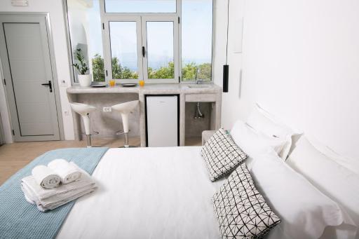 Sensia Studio with Sea View - Housity