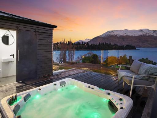 Lakeside Luxury on Suburb Street - Housity