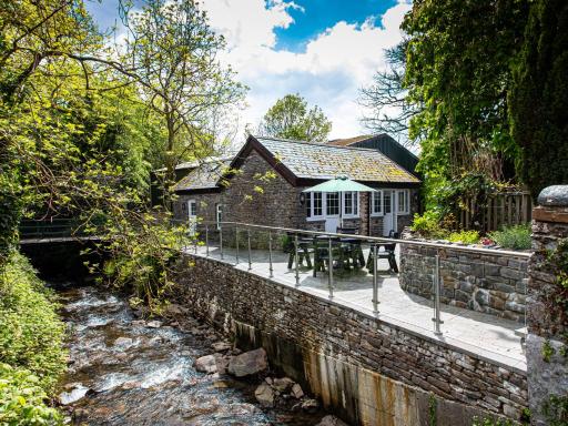 Swansea Valley Holiday Cottages - Housity