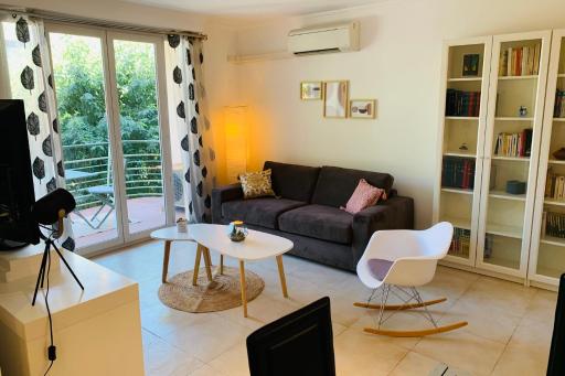 Bnb Renting bright design flat center of Antibes - Housity
