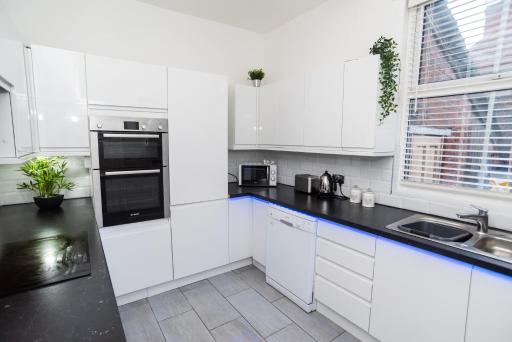 South Cheshire House - Housity