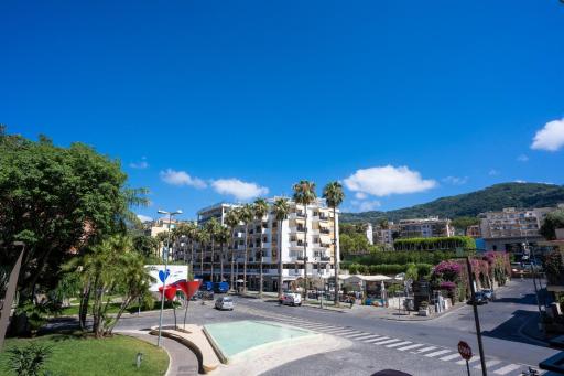 Sorrento B&D Rooms - Housity