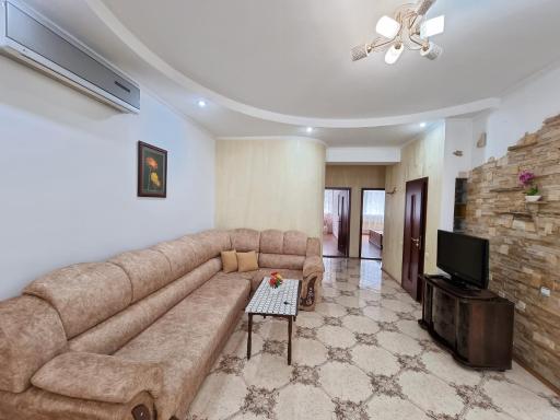 Apartments Business behind Hotel National Ultracentral - Housity