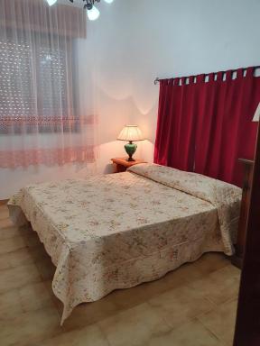 Appartamento a Telti con giardino privato e posto auto - Housity