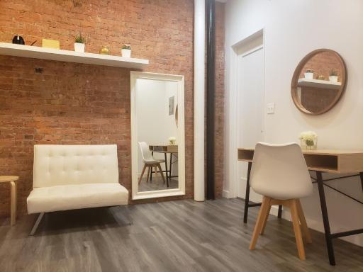Hotel and the City, Empire State Building - Housity