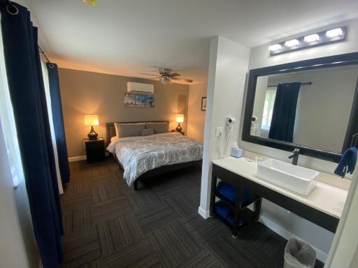 Red comfy cottage - Housity