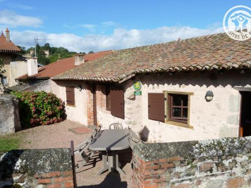 Gîte Le Crozet, 3 pièces, 4 personnes - FR-1-496-169 - Housity